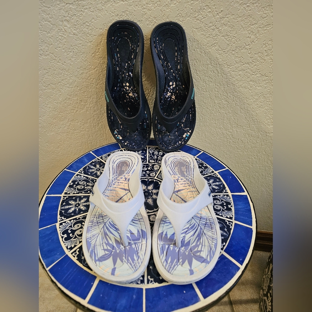 2 Pr Tek Gear Sandals White & Navy Size 5/6